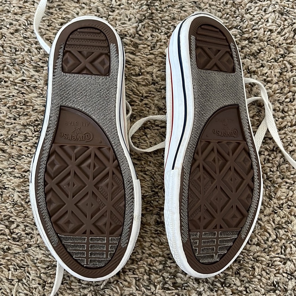 Converse - Picture 2 of 2